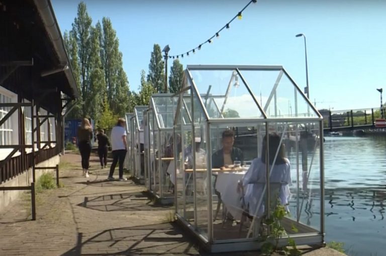 Νέα πατέντα εν μέσω κορωνοϊού: Εστιατόριο με γυάλινους θαλάμους