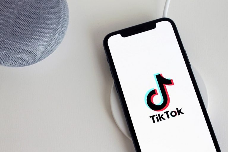 H Oracle στην κούρσα για την εξαγορά της TikTok- Τι διεκδικεί