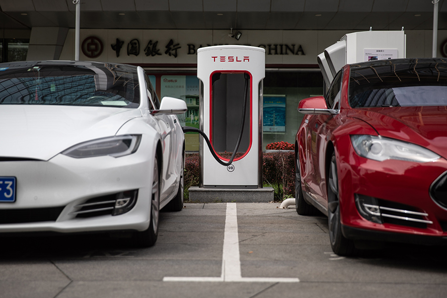 Διήμερη διακοπή λειτουργίας μονάδας της Tesla λόγω έλλειψης εξαρτημάτων