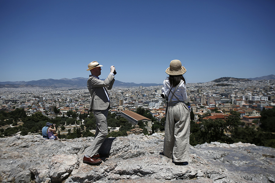 Μόλις 4,247 δισ. ευρώ οι ταξιδιωτικές εισπράξεις 11μηνου- Βουτιά 76,3%