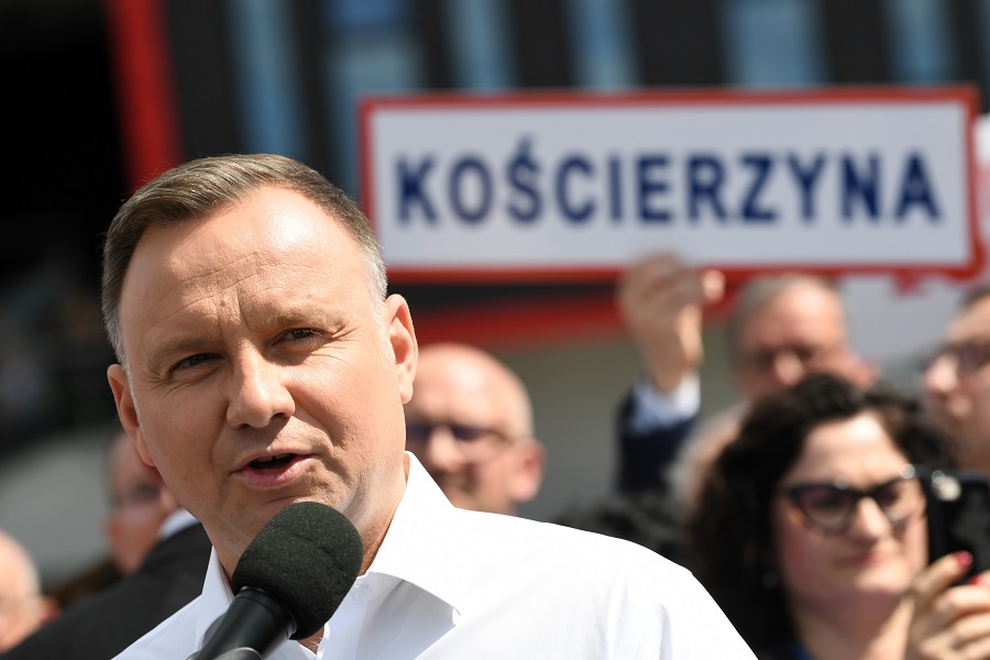 «Η προώθηση των δικαιωμάτων των ΛΟΑΤΚΙ είναι χειρότερη και από τον κομμουνισμό», λέει ο πρόεδρος της Πολωνίας