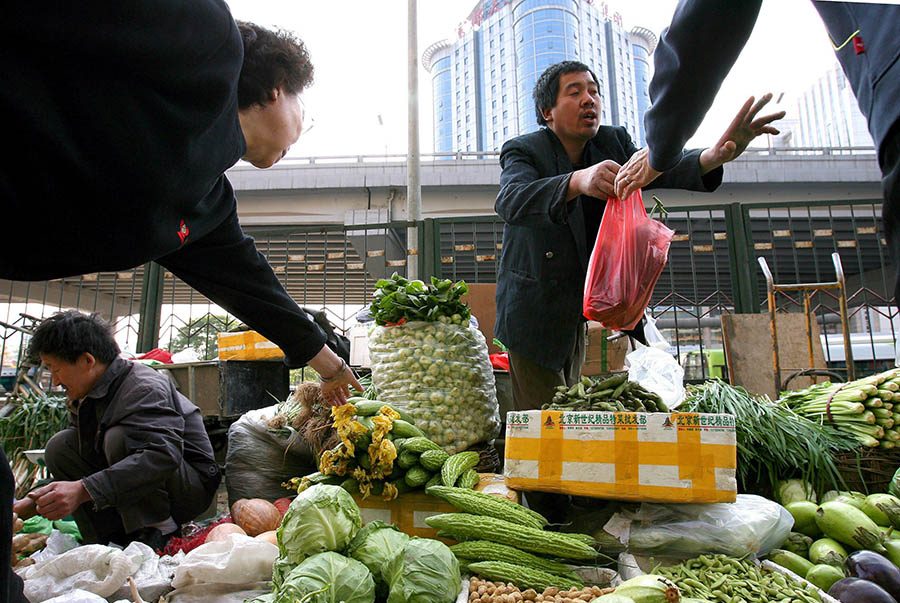 Ίχνη κορωνοϊού βρέθηκαν στην αγορά τροφίμων του Πεκίνου