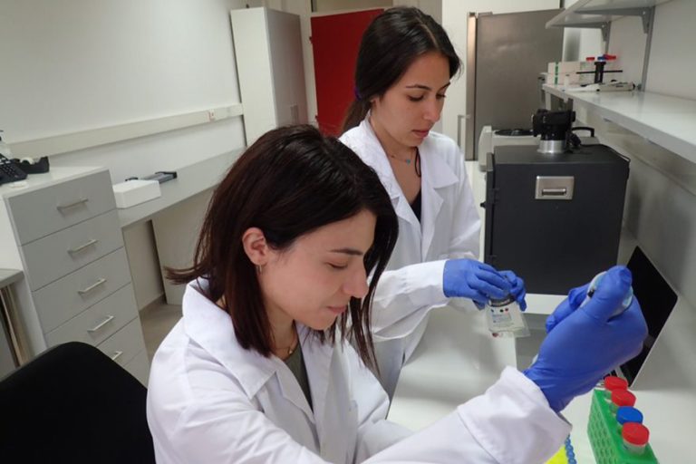 EnzyQuest: Η χρηματοδότηση των 400.000 ευρώ και τα πρώτα ελληνικά τεστ διάγνωσης του κορωνοϊού