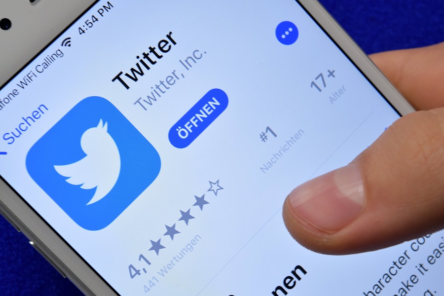 Βουτιά 8% για τις μετοχές του Twitter μετά το κλείσιμο του λογαριασμού Τραμπ