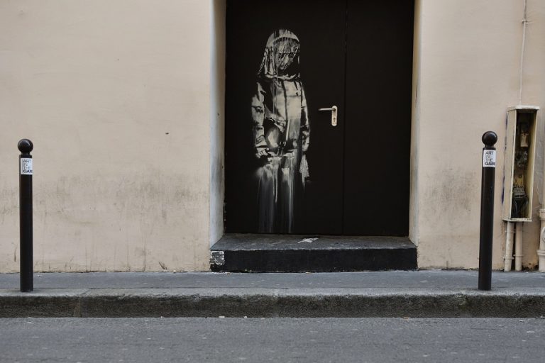 Επέστρεψε σε γαλλικά χέρια το κλεμμένο έργο του Banksy για το Μπατακλάν
