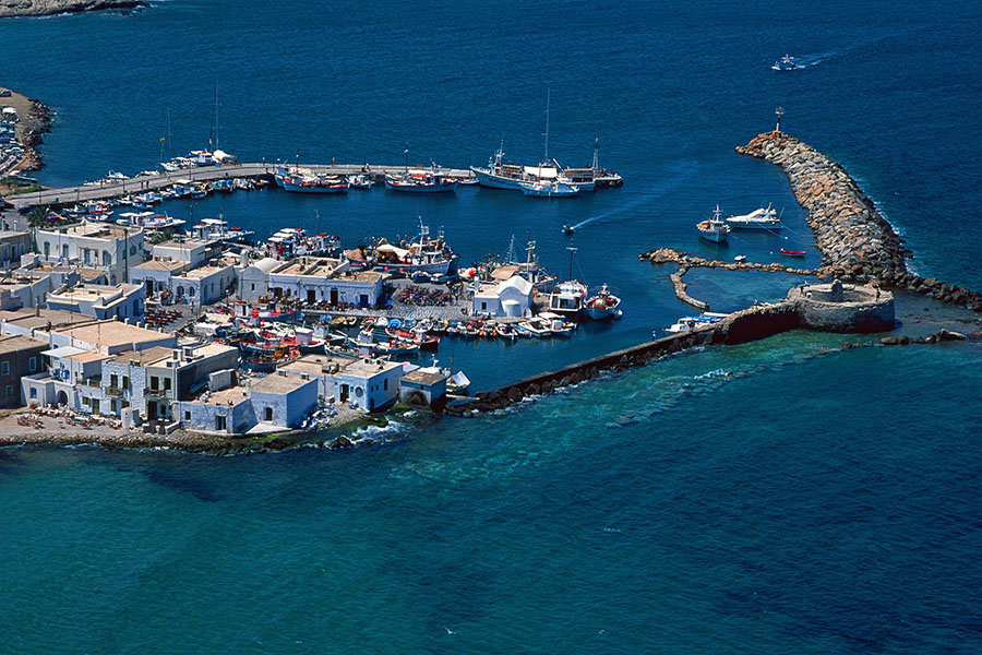 Πρώτη σύλληψη «ανυπάκουων» για πριβέ πάρτι στη Μύκονο με συνωστισμό