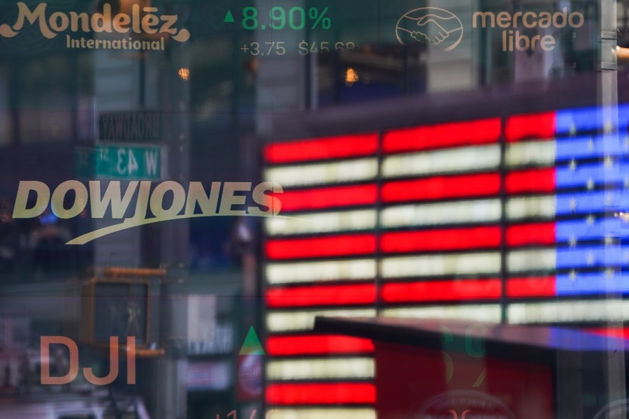 Στη «σκιά» του κορωνοϊού Dow Jones και S&P 500, ρεκόρ όμως για τον Nasdaq