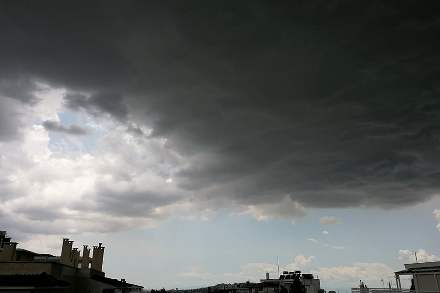 Προειδοποίηση για καταιγίδες από το απόγευμα- Ποιες περιοχές απειλούνται