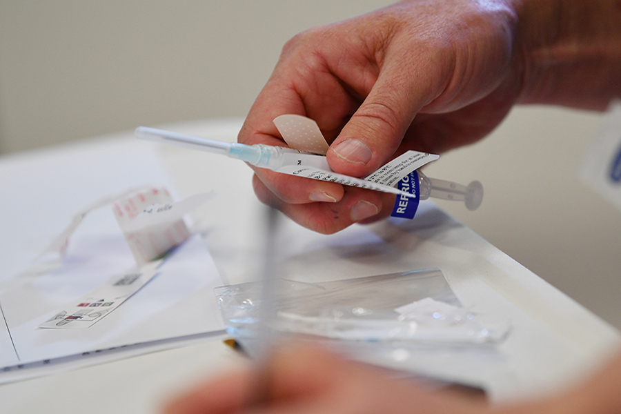 Έτοιμο το συμβόλαιο της Κομισιόν με την BioNTech για την αγορά 300 εκατ. εμβολίων κατά του κορωνοϊού