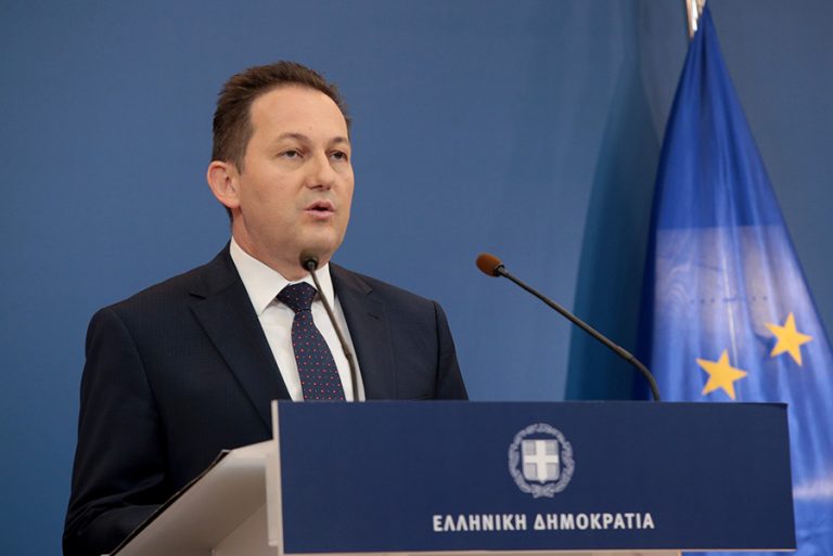 Πέτσας: Δεν κουρεύτηκαν αρμοδιότητες του Βασίλη Κικίλια