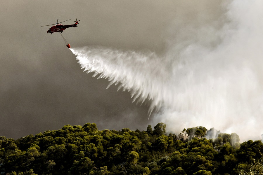 Παρ’ ολίγον σύγκρουση του ρωσικού Ιλιούσιν με ελληνικό ελικόπτερο στα Βίλια