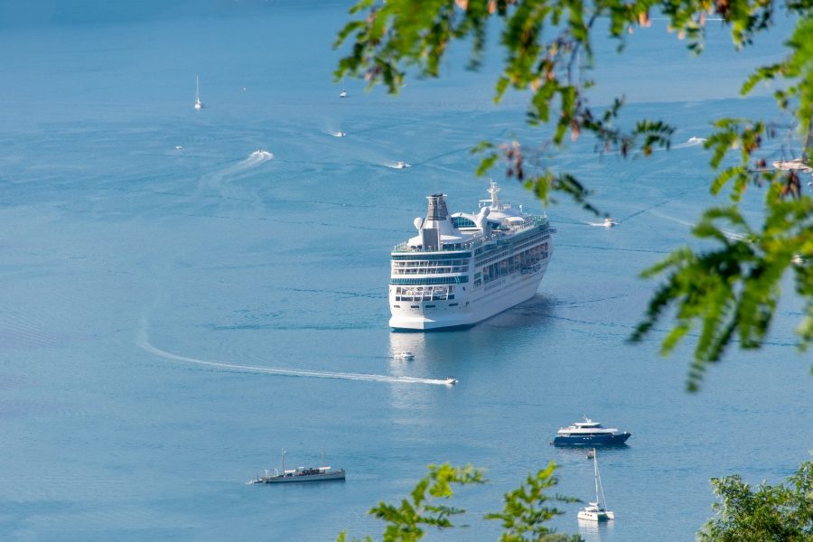 Πρόταση- βόμβα Καπραβέλου: Να πηγαίνουν μόνο οι εμβολιασμένοι στα νησιά