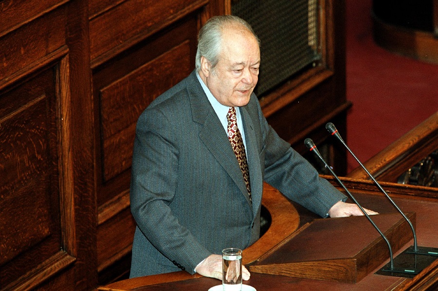Πέθανε ο πρώην υπουργός Νίκος Γκελεστάθης- Σε ηλικία 90 ετών