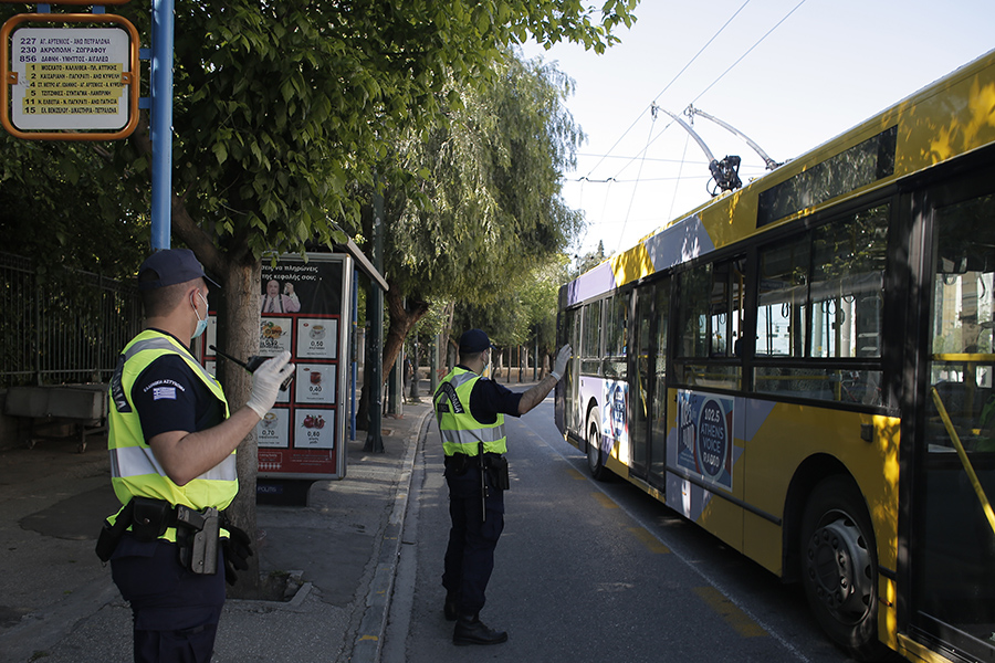 Έλεγχοι παντού για την παραβίαση περιοριστικών μέτρων