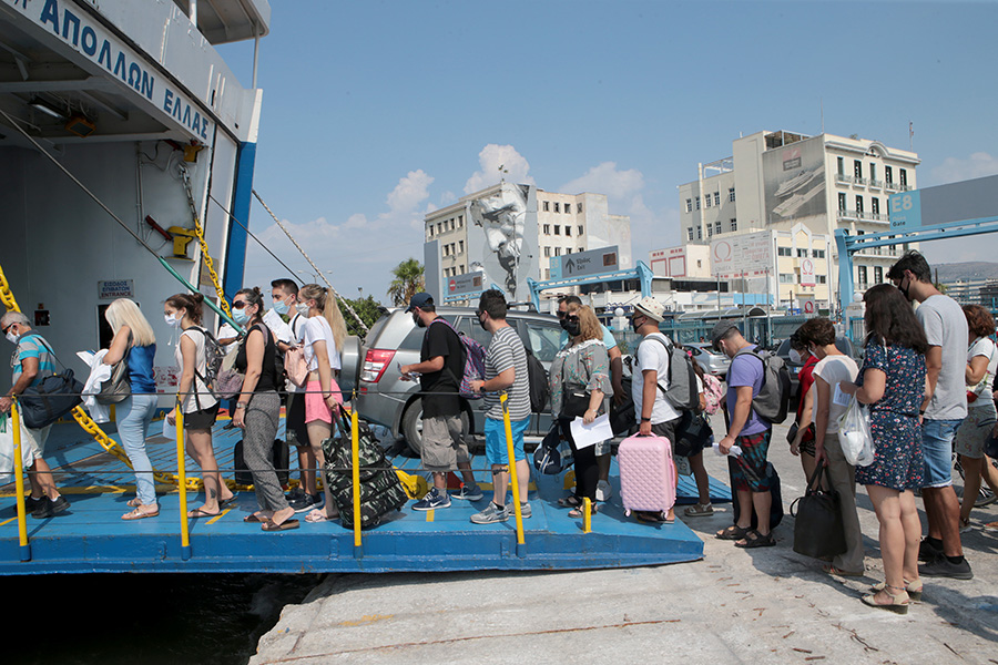 ΕΛΣΤΑΤ: Μείωση 46,8% στη συνολική διακίνηση επιβατών στα ελληνικά λιμάνια το α’ τρίμηνο