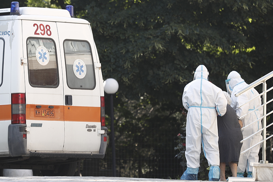 Handelsblatt: Πώς βρέθηκε εκτός ελέγχου η πανδημία στην Ελλάδα;