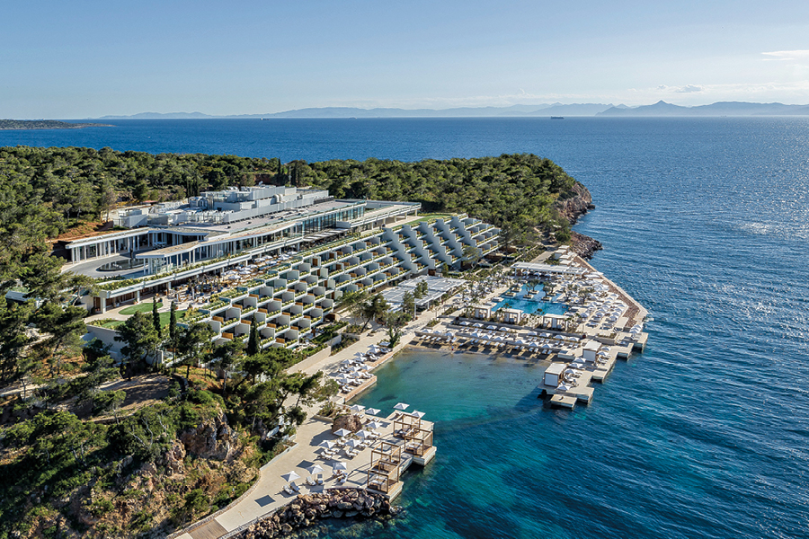 Four Seasons Astir Palace Hotel Athens: «Lead With Care»
