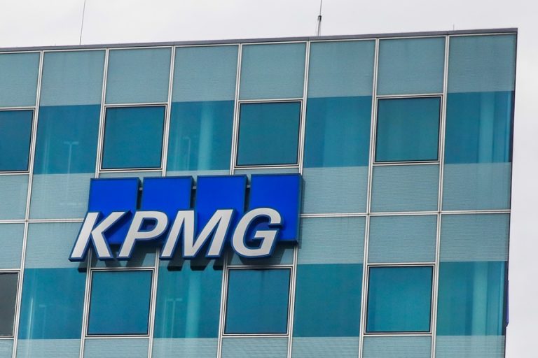 KPMG: Η κλιματική αλλαγή στις ετήσιες εκθέσεις των τραπεζών