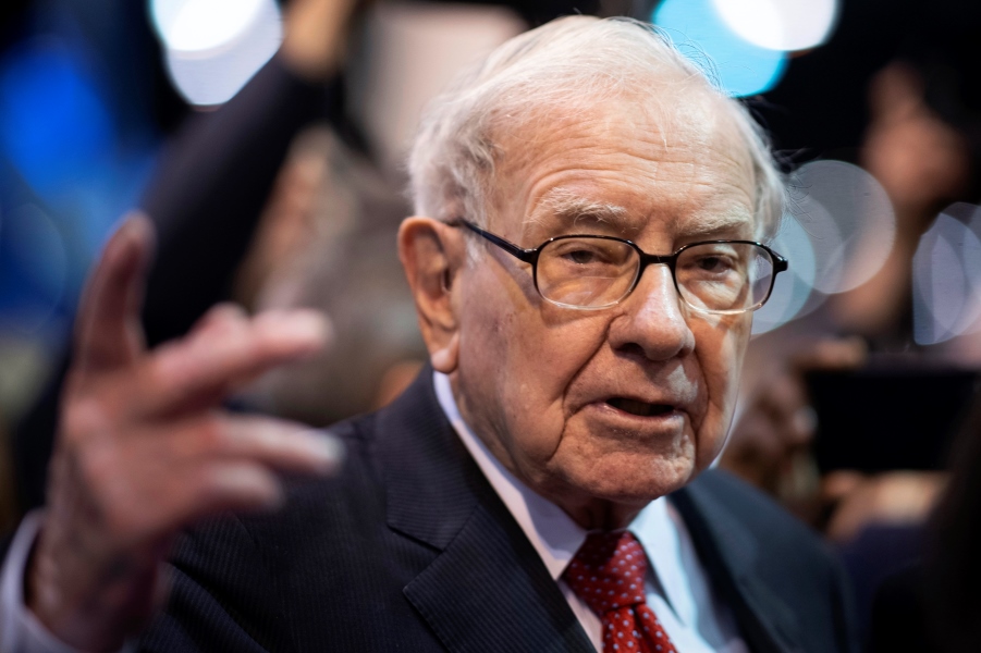 To απίστευτο ποσό που αποκόμισε η Berkshire Hathaway του Warren Buffett από την Apple