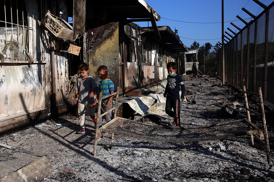 Η επόμενη μέρα στη Μόρια μετά την καταστροφή- Χιλιάδες πρόσφυγες στους δρόμους