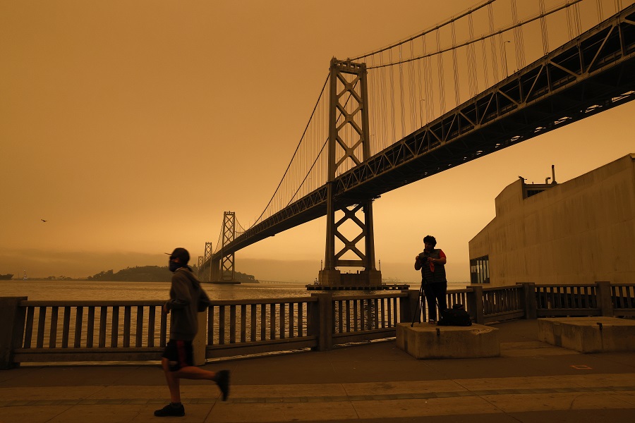 Βίντεο: Σκηνικό Αποκάλυψης στο Σαν Φρανσίσκο με την ατμόσφαιρα που επικρατεί λόγω των πυρκαγιών