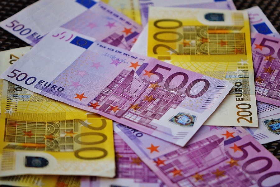 Ρευστότητα 12,2 δισ. ευρώ στην πραγματική οικονομία το 2020 μέσω των προγραμμάτων ενίσχυσης για την πανδημία