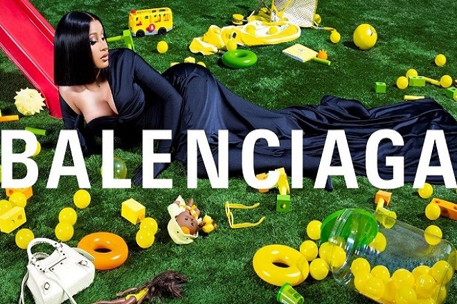 Η Cardi B είναι το νέο πρόσωπο της Balenciaga