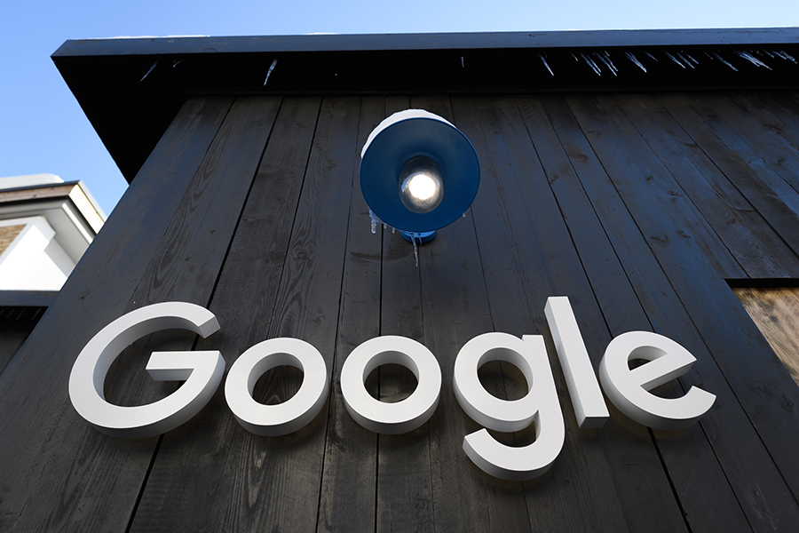 Αμερικανική κυβέρνηση και 11 πολιτείες πάνε την Google στα δικαστήρια