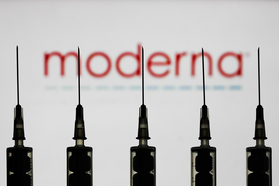 Moderna: “Έρχεται” το ειδικό εμβόλιο για την Όμικρον