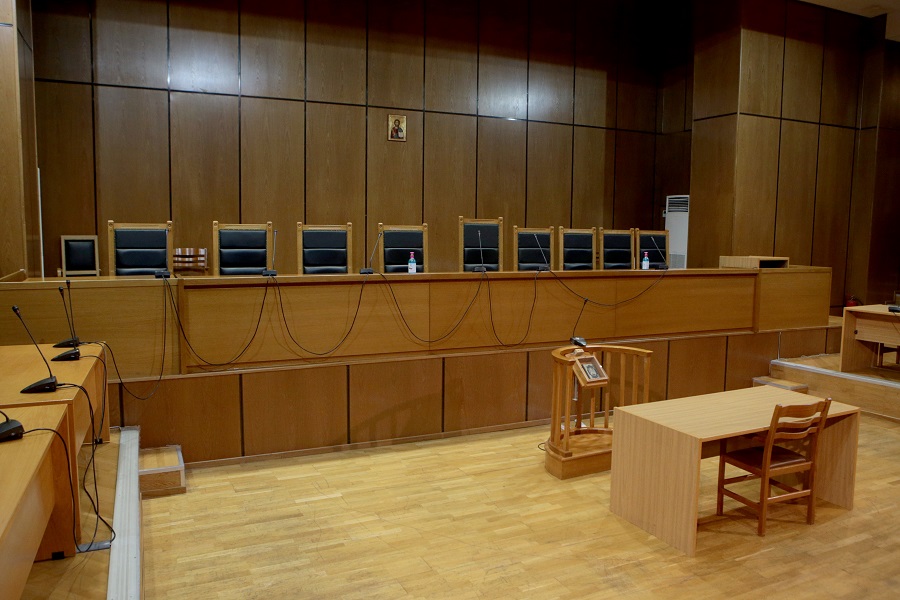 Η εισαγγελέας εισηγείται παραπομπή του Δημήτρη Λιγνάδη για τέσσερις υποθέσεις βιασμού