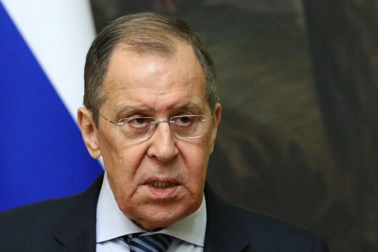 Λαβρόφ: Δικαίωμα κάθε κράτους να καθορίσει το εύρος των χωρικών υδάτων έως τα 12 ναυτικά μίλια