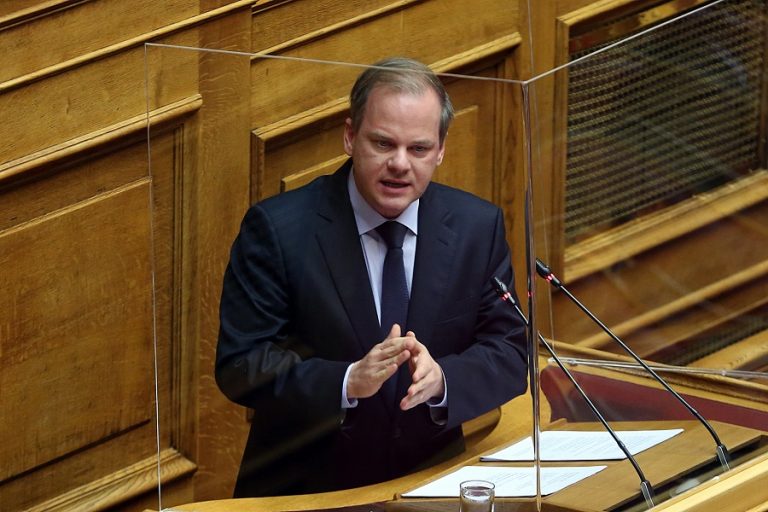 Καραμανλής: Προχωρά ο διαγωνισμός για την αγορά 1.000 λεωφορείων