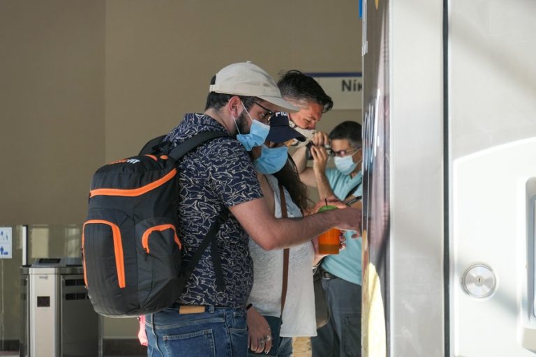 Επτά Μήνες Πανδημία: Πώς ζουν οι Έλληνες και πως διαμορφώνεται η «νέα κανονικότητα» (pics)