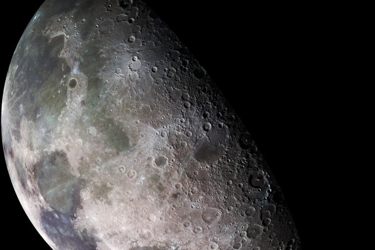 Επιστήμονες της NASA ανίχνευσαν νερό στη Σελήνη