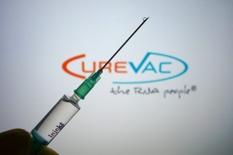 Η CureVac βρίσκεται πολύ κοντά σε μια «σημαντική ανακάλυψη» για το νέο εμβόλιο