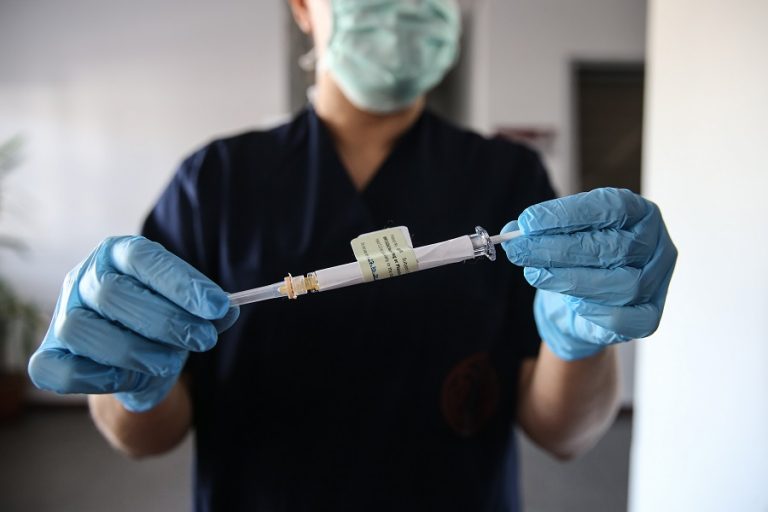Pfizer και Biontech: «Αποτελεσματικό κατά 90% το εμβόλιο κατά του COVID-19»