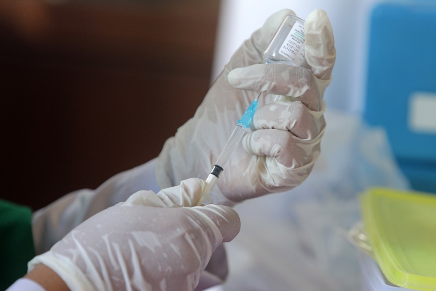 Γιατί είναι σημαντικός ο εμβολιασμός ώστε να μην πάνε οι προσπάθειες κατά του COVID στράφι