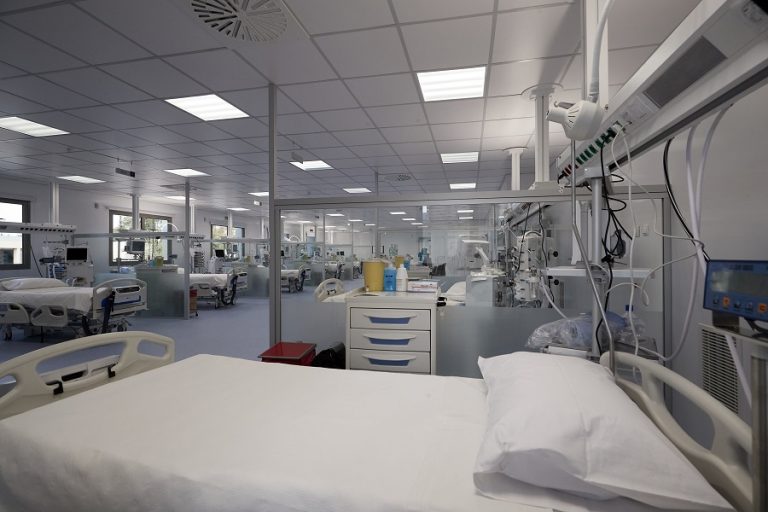 Κορωνοϊός: Γεμίζουν τα νοσοκομεία της Βόρειας Ελλάδας με ασθενείς