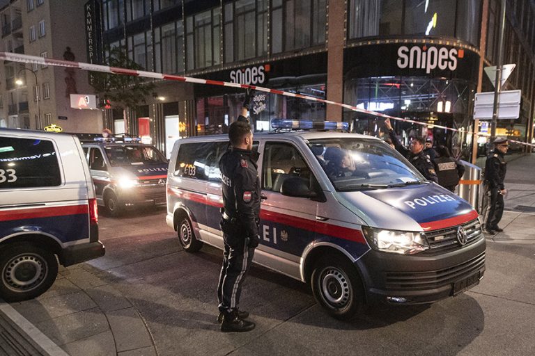 Καταδικασμένος για τρομοκρατία ο δράστης του μακελειού στη Βιέννη