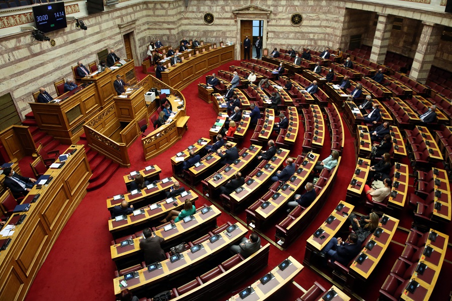 Δημοσκόπηση Opinion Poll: Ισχυρό προβάδισμα της ΝΔ έναντι του ΣΥΡΙΖΑ- Πώς αντιμετωπίζουν οι πολίτες το lockdown