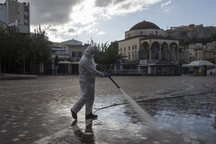 Κορωνοϊός: Βαρύς o ημερήσιος απολογισμός με 34 θανάτους και 2.556 νέα κρούσματα