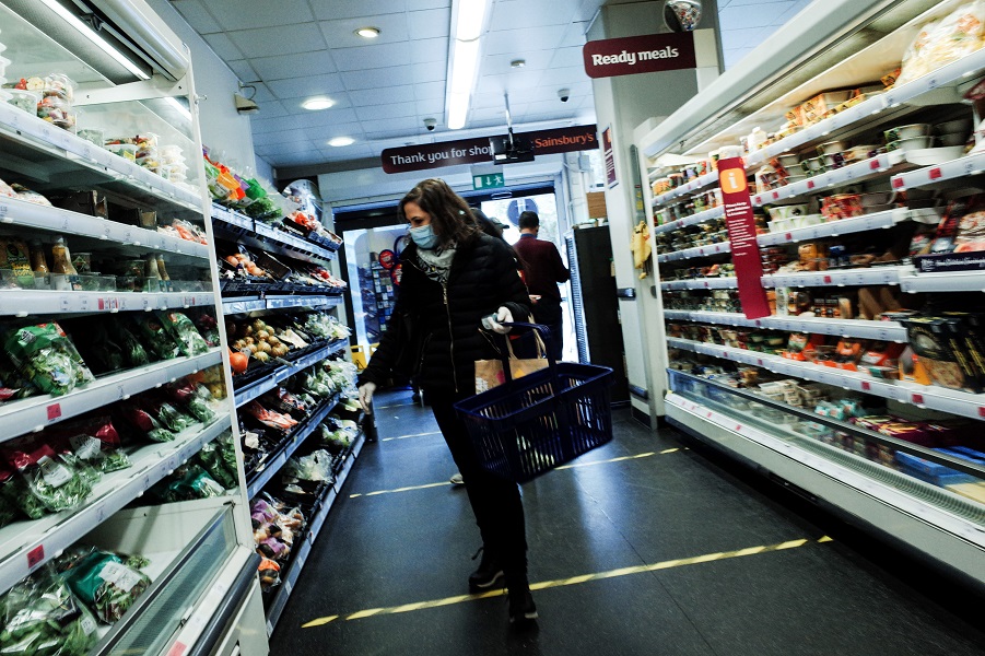 Ο βρετανικός όμιλος σούπερ μάρκετ Sainsbury’s προειδοποιεί για ελλείψεις στα ράφια