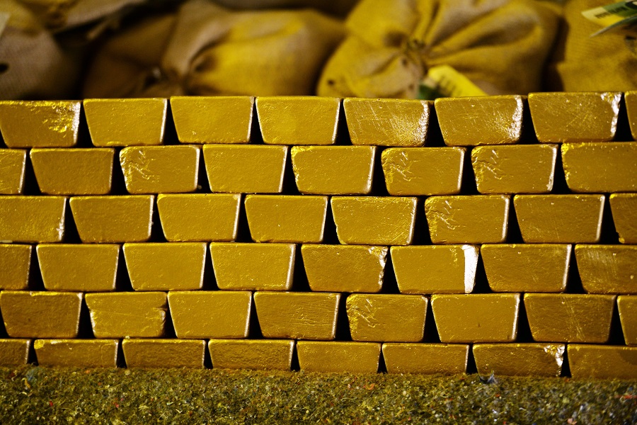 “Άλμα” για τα πολύτιμα μέταλλα – Υψηλό έτους για τον χρυσό