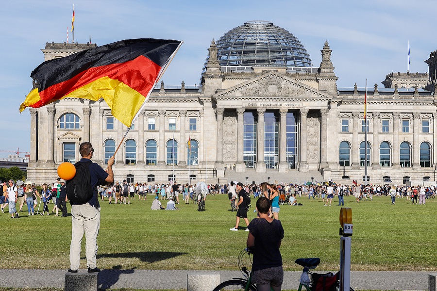 Σε αυστηρό lockdown από σήμερα η Γερμανία- Για σκληρούς μήνες προειδοποιεί η Μέρκελ