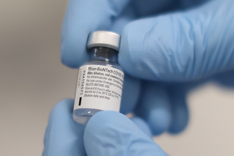 Αποτελεσματική στο 95,6% μια αναμνηστική δόση του εμβολίου των Pfizer/BioNTech