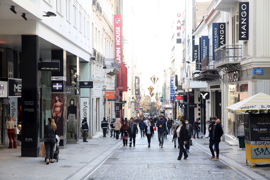 Το 27,5% του πληθυσμού στην Ελλάδα βρίσκεται αντιμέτωπο με τον κίνδυνο φτώχειας ή κοινωνικού αποκλεισμού