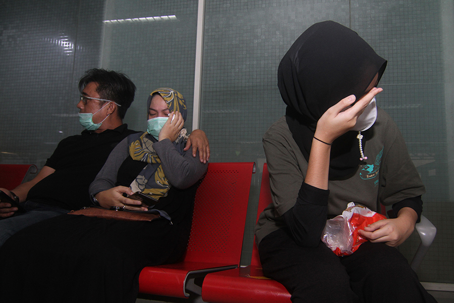 Αεροπορική τραγωδία στην Ινδονησία – Συνετρίβη Boeing με 62 επιβαίνοντες