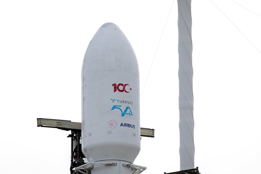 «Ποδαρικό» της SpaceX με την εκτόξευση τουρκικού τηλεπικοινωνιακού δορυφόρου