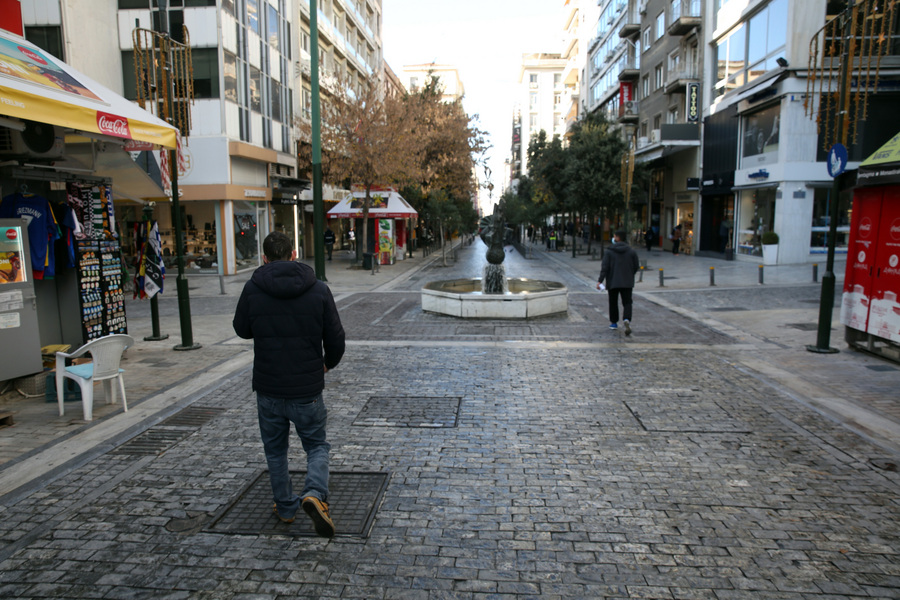 Αγορά: Με (πικρό) χαμόγελο υποδέχθηκαν καταναλωτές οι έμποροι