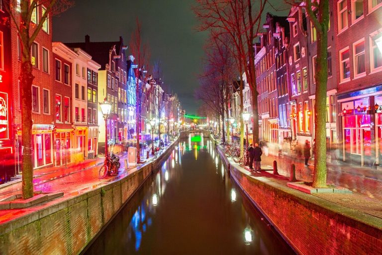 Να απαγορεύσει την κάνναβη για τους τουρίστες σχεδιάζει το Άμστερνταμ